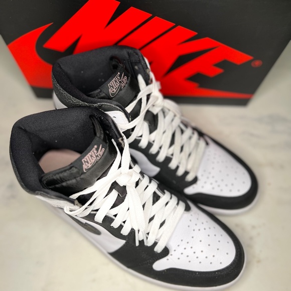 Size 11 - Jordan 1 Retro High OG High Bleached Coral